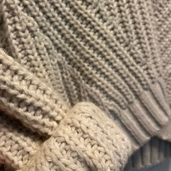 Thick, Chunky Cream Knit Sweater - Picture 2 of 3